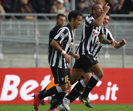  西蒙尼双响炮发威，维罗纳主场大胜莱切