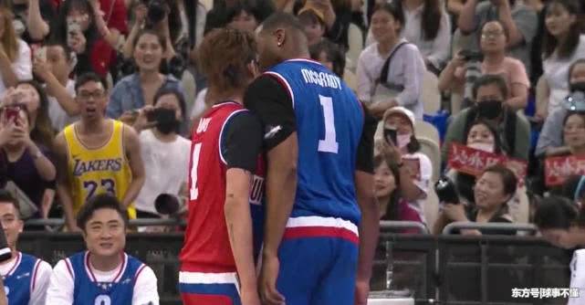  不来梅老将宝刀未老，帽子戏法助球队逃离困境